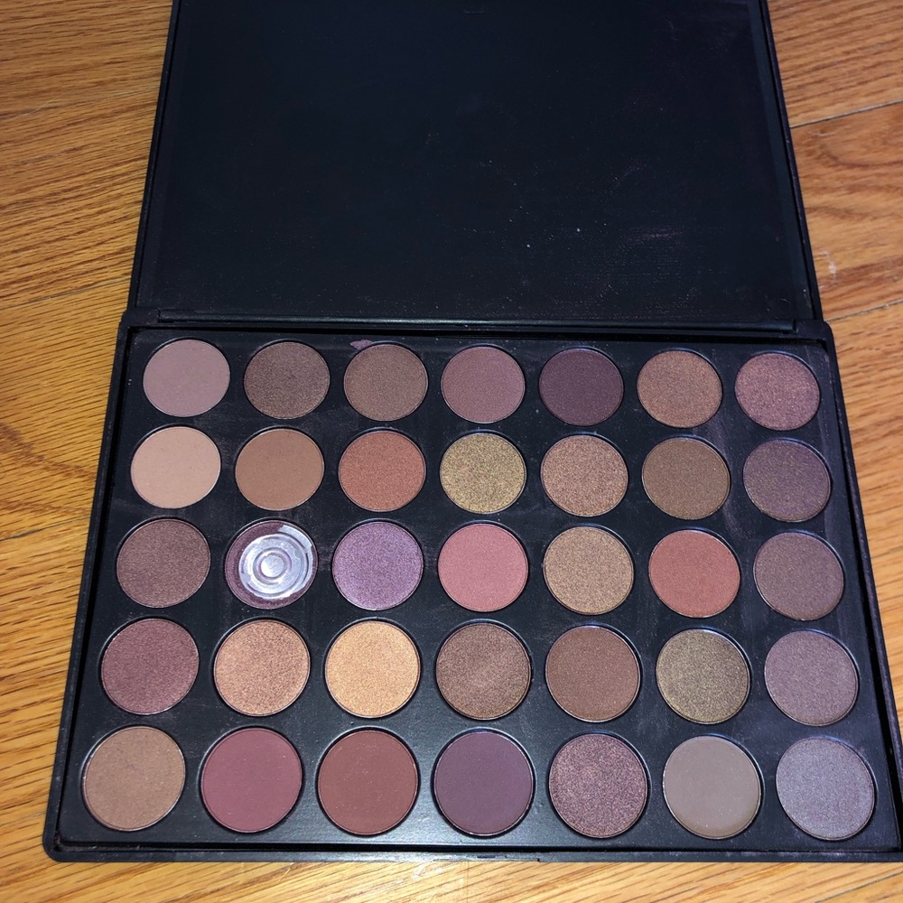 Taupe eyeshadow palette - Picture 4 of 6